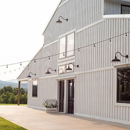 A Suite With A View + Wine Mount Airy Exteriör bild